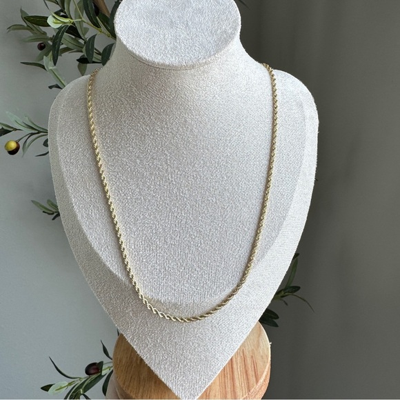 Jewelry - 14k Gold Plated Elegant Rope Chain Necklace